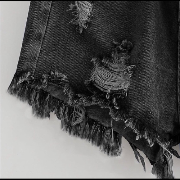 ♥️Dark Grey Distressed Denim Shorts♥️ - Picture 4 of 5